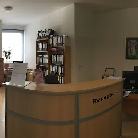 Pensión City Inn 2*